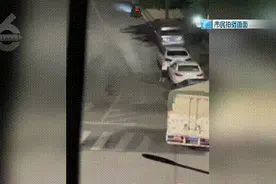 昆明一男子凌晨连砸4车！“大声喊着一个人的名字”……图片