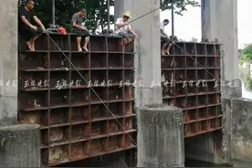 注意了！这样垂钓很危险图片