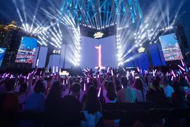 郑钧金曲串烧，吴彤刘宇惊艳合作，广东卫视《夏日青春歌会》名场面频现图片