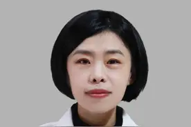 17岁女孩时而躁狂时而抑郁 这种病自杀率高 误诊率也高 家长要警惕！图片