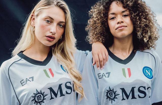 �ٷ����ǲ���˹�������������ͳ����£�����������Ʒ��EA7����