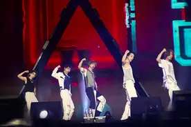 威神V出席2023TMEA腾讯音乐娱乐盛典图片