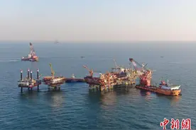 中国渤海亿吨级油田群垦利6-1全面投产图片