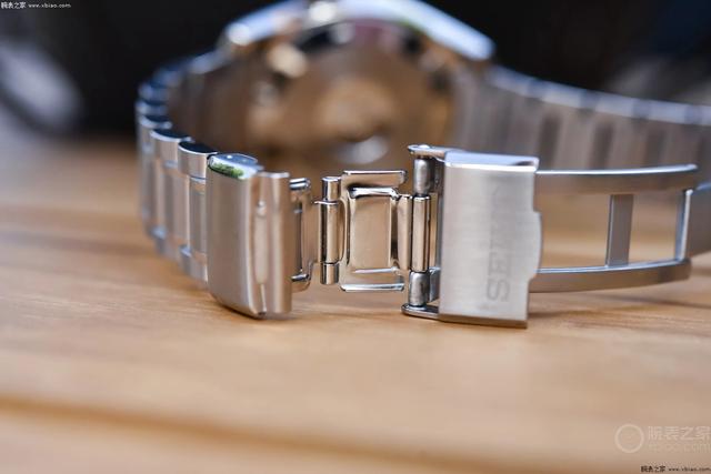 �����Ƴ�1968��Ǳˮ���ִ����̰�SLA073