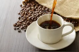 喝咖啡会导致骨质疏松？如何健康喝咖啡？戳进来看→图片