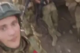 俄军缴获“布雷德利”步战车 当场“感谢”泽连斯基图片