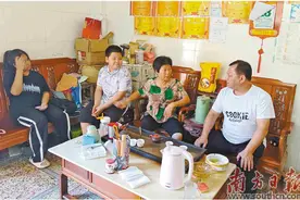 手握“金钥匙” 上门解民忧图片