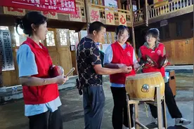 学习非遗技艺 勇做文化传承人图片
