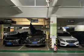 81000元全额赔付！杭州一小区“通风管坠落砸中多辆车”赔偿后续来了图片