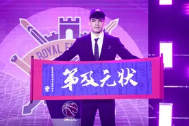 陈国豪获选CBA选秀大会状元 草根扣篮王加盟北控图片