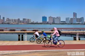 蓝色海湾，休闲体验图片