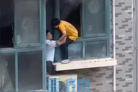 “火场徒手爬楼救女孩的超人”许亮：扛起当代退役军人担当图片