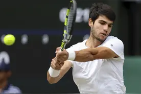 阿尔卡拉斯首夺温网男单冠军图片