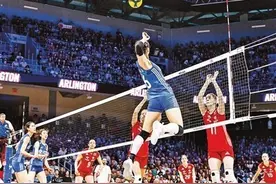 中国女排完胜波兰队 首次晋级世联赛决赛图片