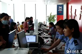 受儿童乘火车“新规”影响，日照基层派出所儿童办身份证业务暴增图片