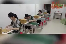 三胞胎准大学生暑假打工挣学费：我们要自食其力图片