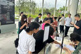 多图预警！直击武汉空轨首次试乘图片