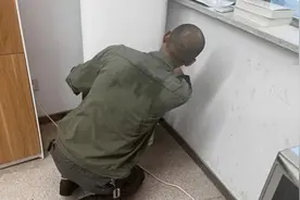 杭州姑娘喊师傅上门维修，收费900元！网上一查傻眼了！图片