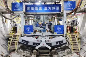 全速推进！机场联络线这一标段顺利贯通图片