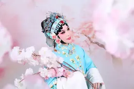 农村女孩为“追星”努力9年？如今，她成了偶像同行……图片
