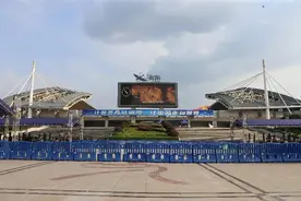 【夏季行动·警星闪耀】衡阳公安助力“文旅兴城” 圆满完成薛之谦演唱会安保工作图片