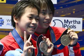 世锦赛再现巅峰对决，陈芋汐战胜全红婵获3连冠图片