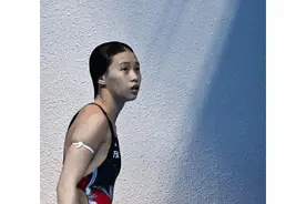 “病猫变猛虎” 陈芋汐成就跳水10米台世锦赛三连冠图片