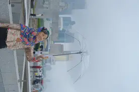 福建男子带农村妈妈去大城市旅游：妈妈小心翼翼又兴奋的神情让我动容图片