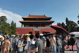 北京导游近期很抢手：日薪千元，却“一导难求”图片