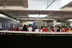 果然视频|五百人抢368套房，济南“公务员小区”火爆认筹图片