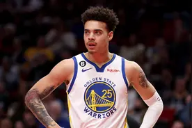 Shams：勇士队双向合同签下后卫莱斯特-奎诺内斯图片