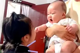 姐姐喊四个月大的弟弟，喊几声答应几声，网友:没有一声掉在地上，全接住了图片