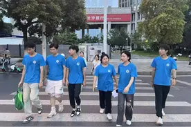 每人100元如何过15天？湖北大学生在长沙生存挑战，都已找到工作图片