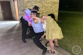 因结婚问题和男友闹掰，女子服用大量白酒头孢等陷入昏迷图片
