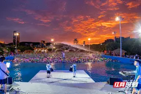 狂欢进行时 湘江欢乐城三周年庆燃情开“燥”图片