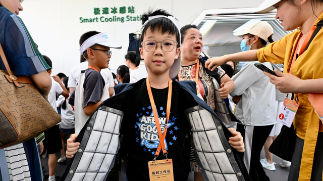 ���ش��˴��ح���ڿƼ�����������������Ρ�װ�յ�����3����ο���800������Ƭ����