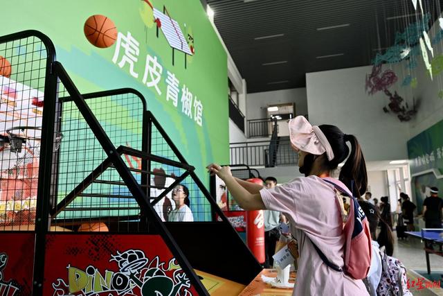 ���ش��˴��ح���ڿƼ�����������������Ρ�װ�յ�����3����ο���800������Ƭ����