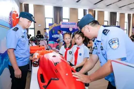 武汉少年警队暑期安全训练营正式启动图片