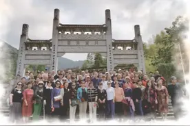 五角场监狱：一本小册子，一片助老情｜走深走实在基层图片