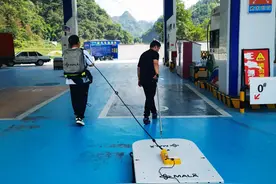 打好安全生产翻身仗︱地探手段显神威 超埋油罐现原形图片