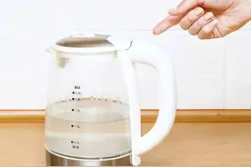 常喝温水有6大好处！但有一类人最好少喝，否则……图片
