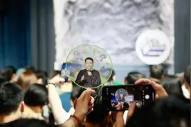 沪语靠什么成为票房灵药？情怀牌、新鲜感还是明星网红图片