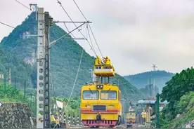 南昆铁路百色至威舍段接触网大修施工图片