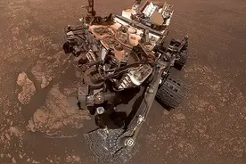 火星陨石坑惊现神秘“骨刺”状岩石，或是坠毁的外星飞船残骸图片