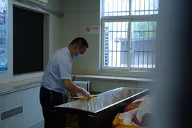 我是入殓师图片