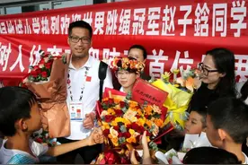 12岁长安女孩赵子鋡斩获跳绳世界冠军图片