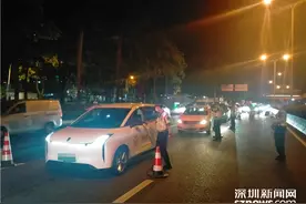 不懂吹气、肺活量低……罗湖交警识破醉酒司机“花式吹气”图片