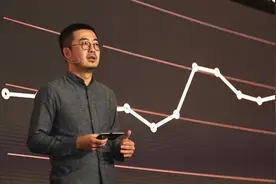 至暗时刻里的蒋凡图片