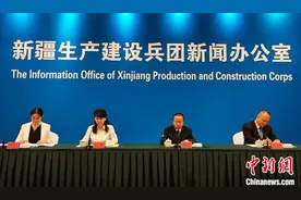 新疆兵团推动社会保险扩面实现法定人群全覆盖图片