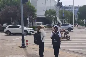 大学生挑战“100元在武汉生存15天”：发传单，做直播，铺床，拧螺丝，住寺庙……被骗被拒之后，理解了外出务工的母亲图片